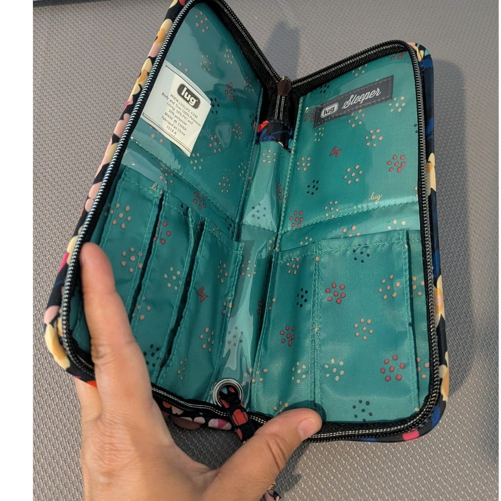Lug Sleeper Cosmetic Brush Organizer Travel Case Quilted Floral Black Multicolor - Picture 6 of 7